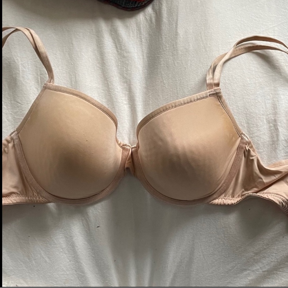 Le Mystere Beige Linguine Bra 255 in 30F